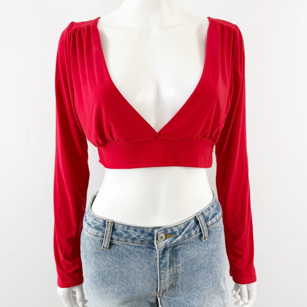 PrettyLittleThing Classic Red Cropped Top Size 12 V-Neck Cocktail Party Holiday